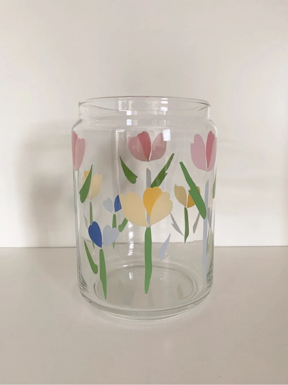 Hold Vintage glass tulip vase